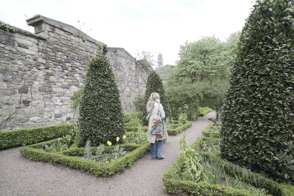 Dunbar's Close, Edinburgh off the beaten track