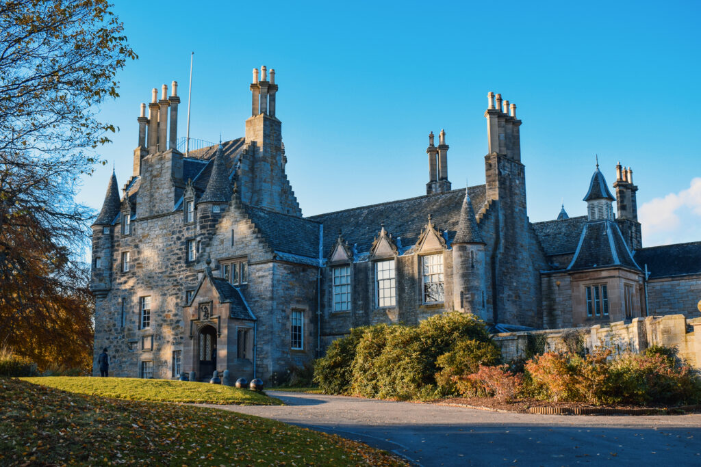 Edinburgh off the beaten track: Lauriston Castle